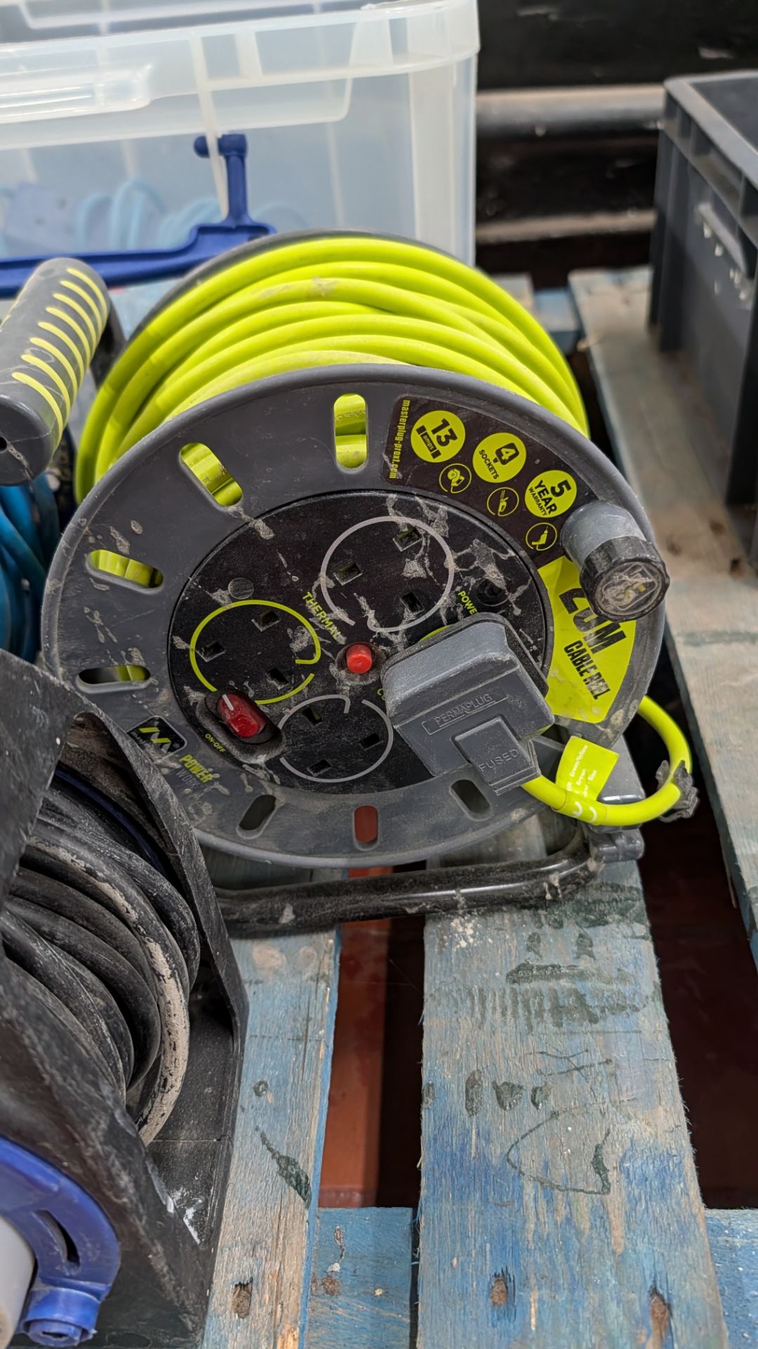 Quantity of Electrical Extension Cables. Comprising the contents of a crate plus three additional fr - Image 7 of 15