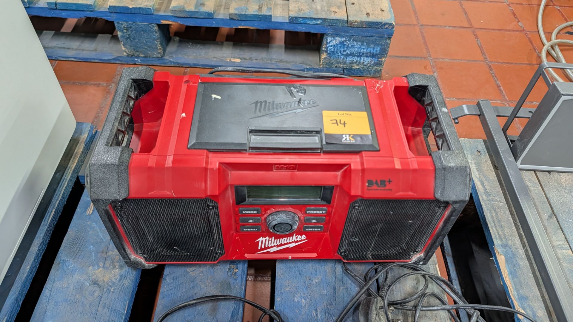 Mixed Lot comprising Makita and Dewalt Battery Chargers plus Milwaukee Stereo. - Image 9 of 15