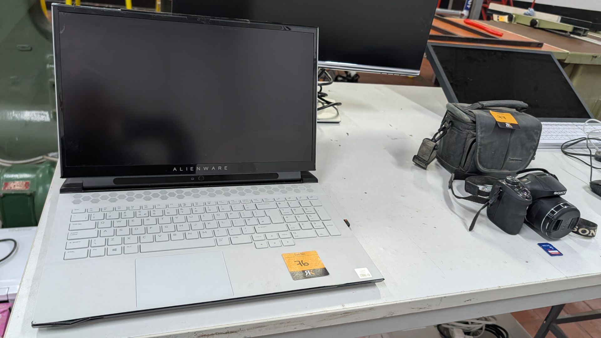 Alienware P45E Laptop plus Monitor with intel i-9 CPU, 32GB Ram, RTX2080, 2 x 500GB SSD's - Image 3 of 21