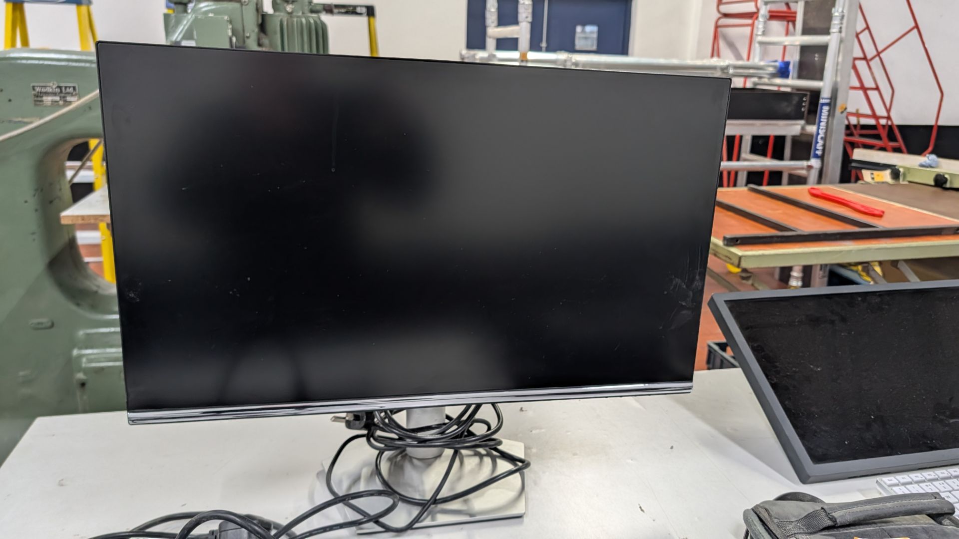 Alienware P45E Laptop plus Monitor with intel i-9 CPU, 32GB Ram, RTX2080, 2 x 500GB SSD's - Image 10 of 21