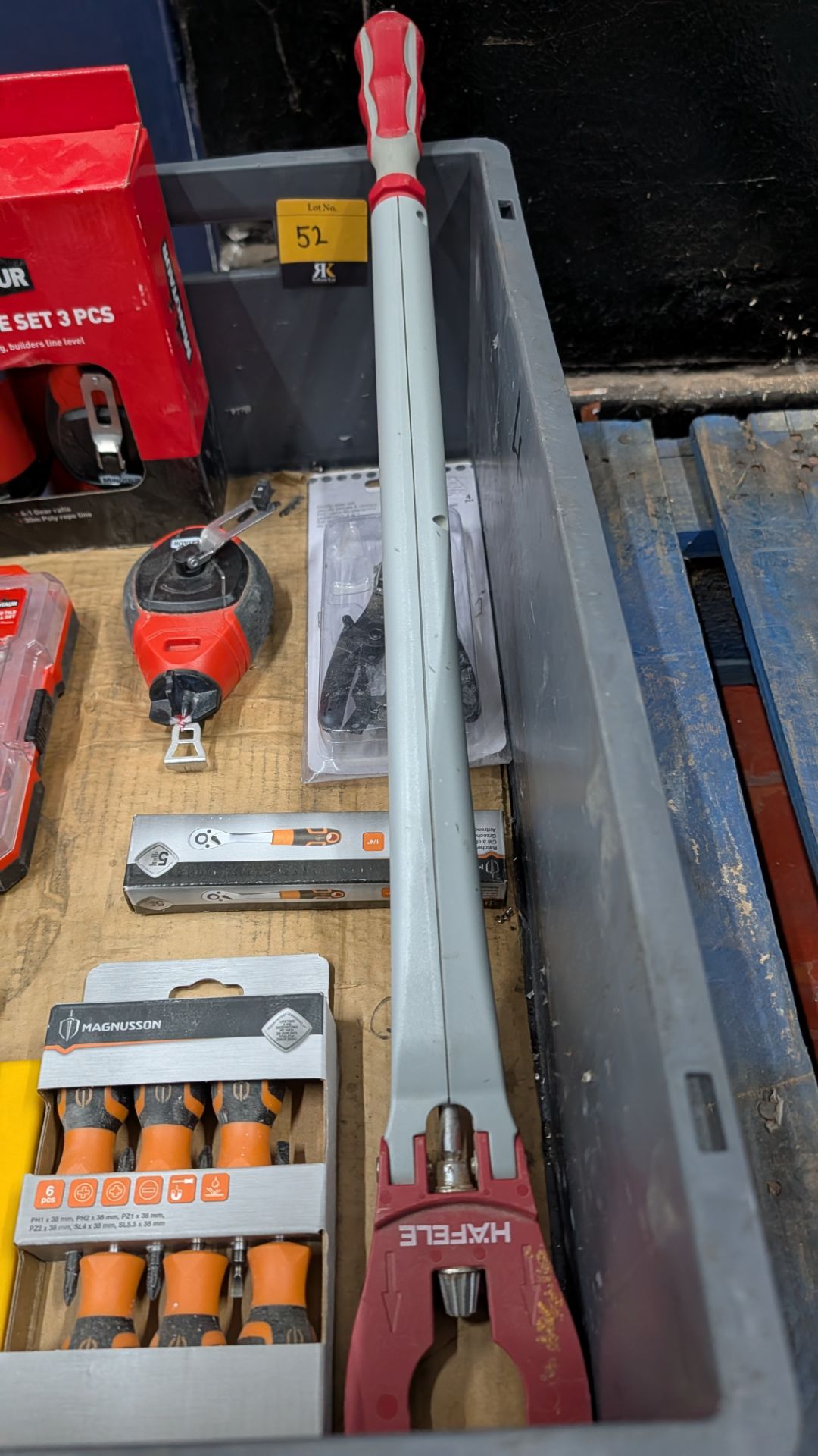 The contents of a Crate of miscellaneous Tools. NB - Crate Excluded. - Image 11 of 14