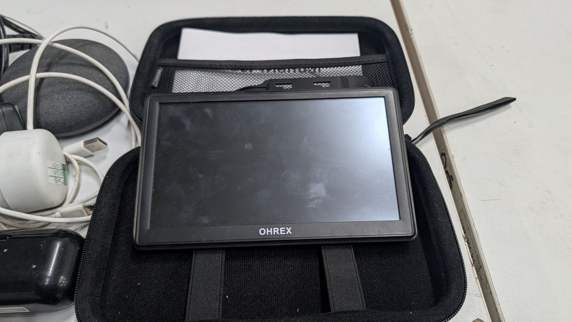 Mixed Networking/ IT Lot. Comprising Switches, Power Packs, Speaker, SATNAV Device and more. NB - Th - Image 13 of 24