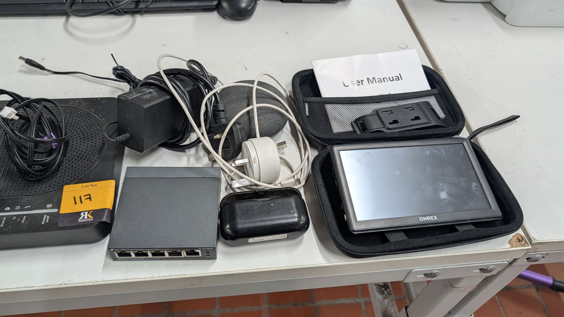 Mixed Networking/ IT Lot. Comprising Switches, Power Packs, Speaker, SATNAV Device and more. NB - Th - Image 24 of 24