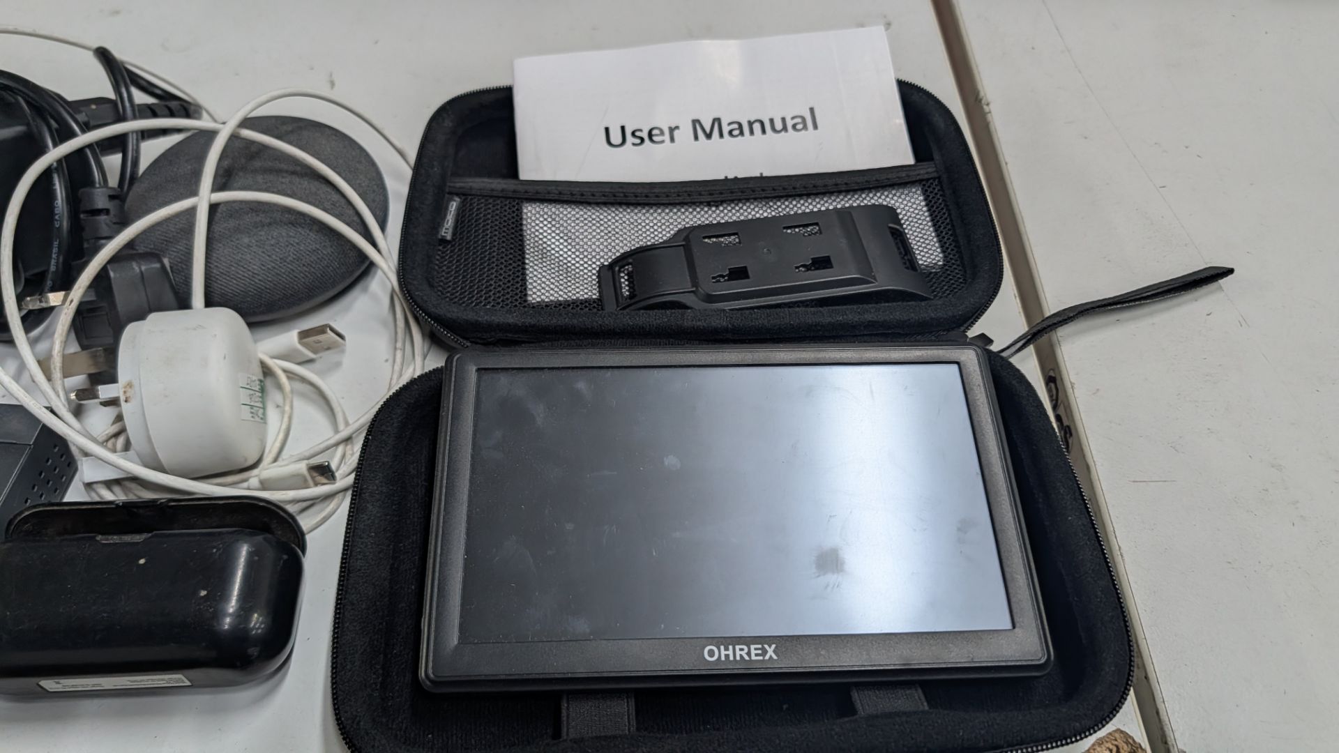 Mixed Networking/ IT Lot. Comprising Switches, Power Packs, Speaker, SATNAV Device and more. NB - Th - Image 16 of 24