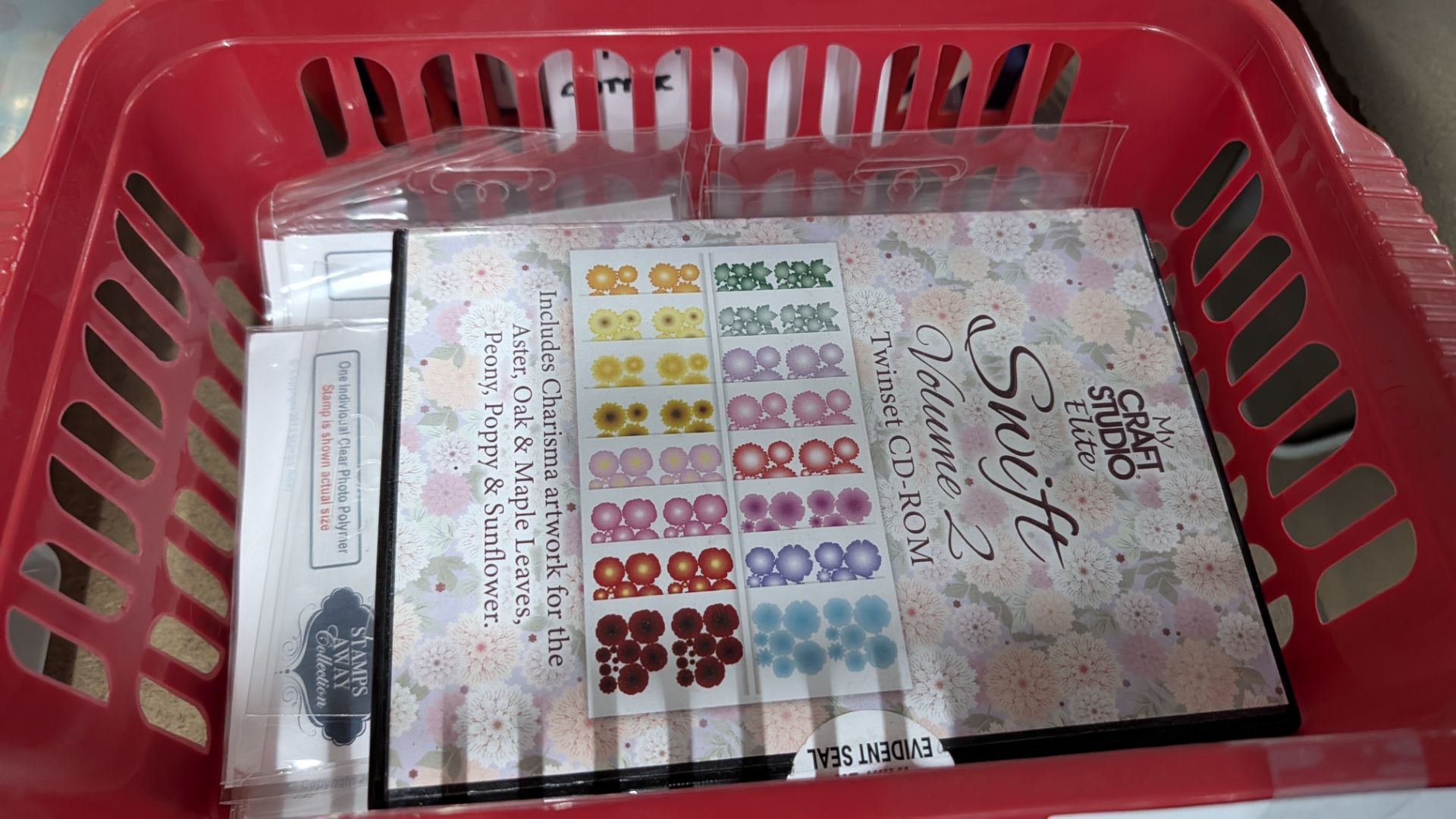 Mixed Arts & Crafts Lot. This lot comprises Tattered Lace Dies, Spellbinders Market Fresh Dies/ Sten - Image 13 of 16