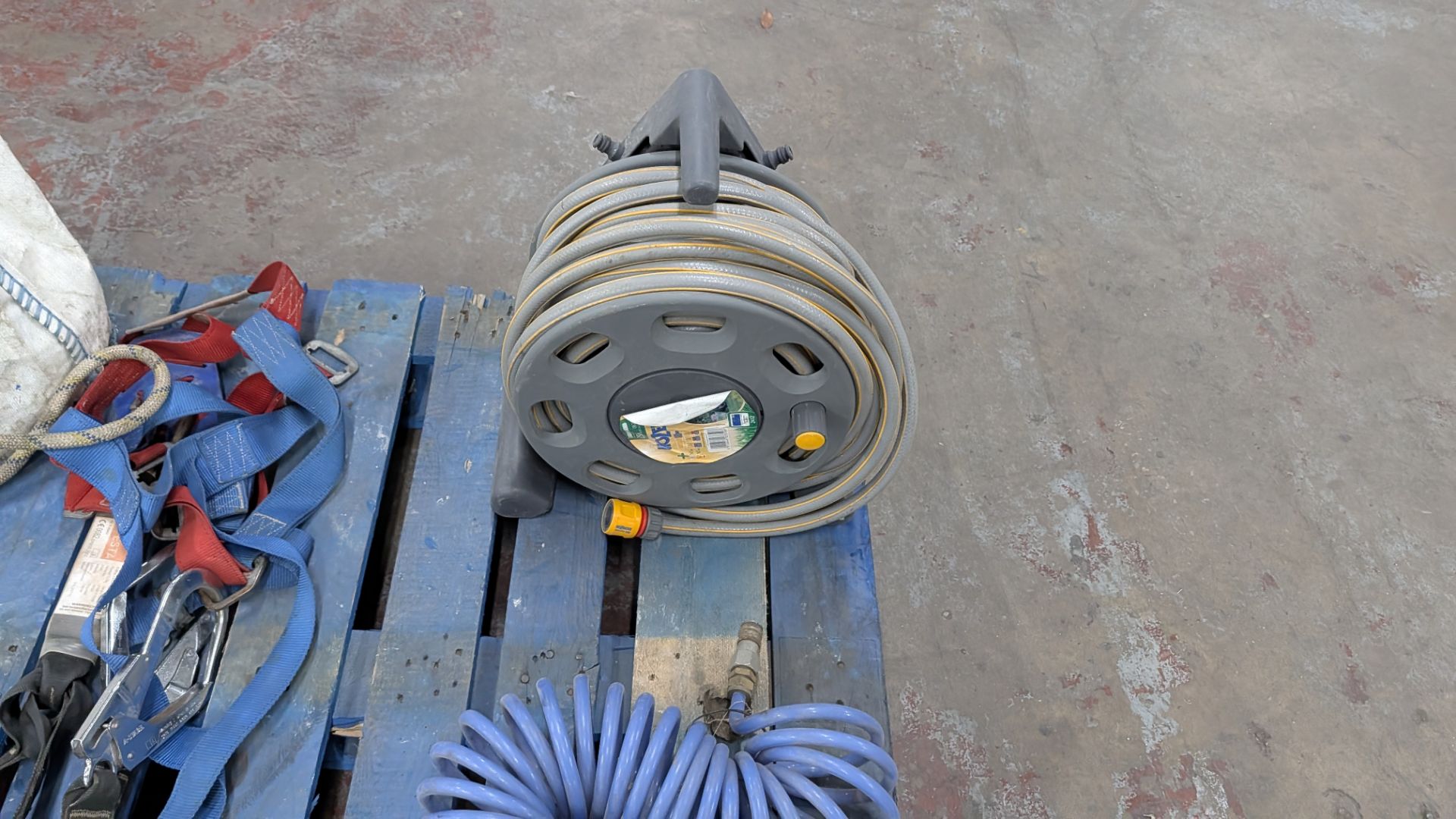Contents of a Pallet comprising Safety Harnesses, Air Hose, Water Hose and Sack - Image 7 of 8