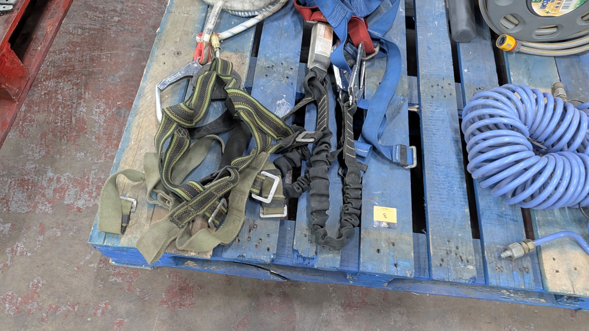 Contents of a Pallet comprising Safety Harnesses, Air Hose, Water Hose and Sack - Image 3 of 8