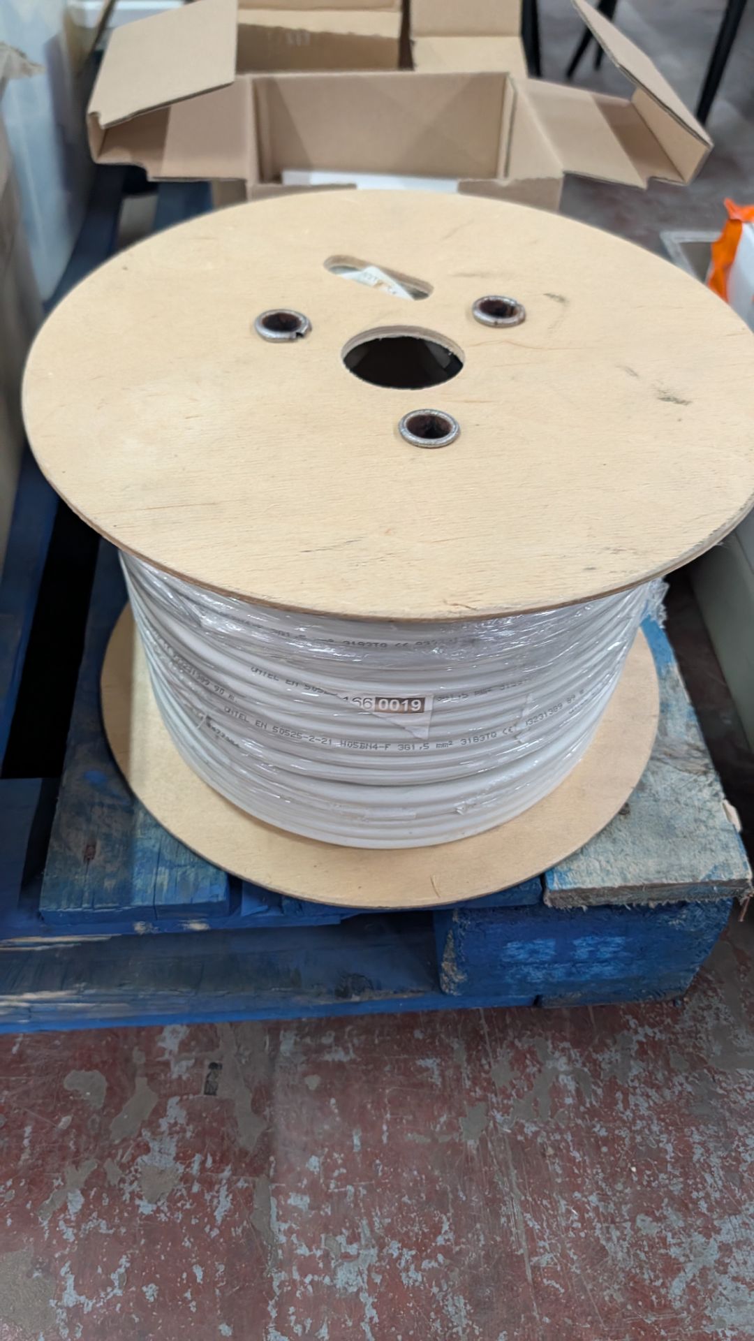 The contents of a Pallet of Assorted Materials - Crates Excluded. - Image 16 of 27