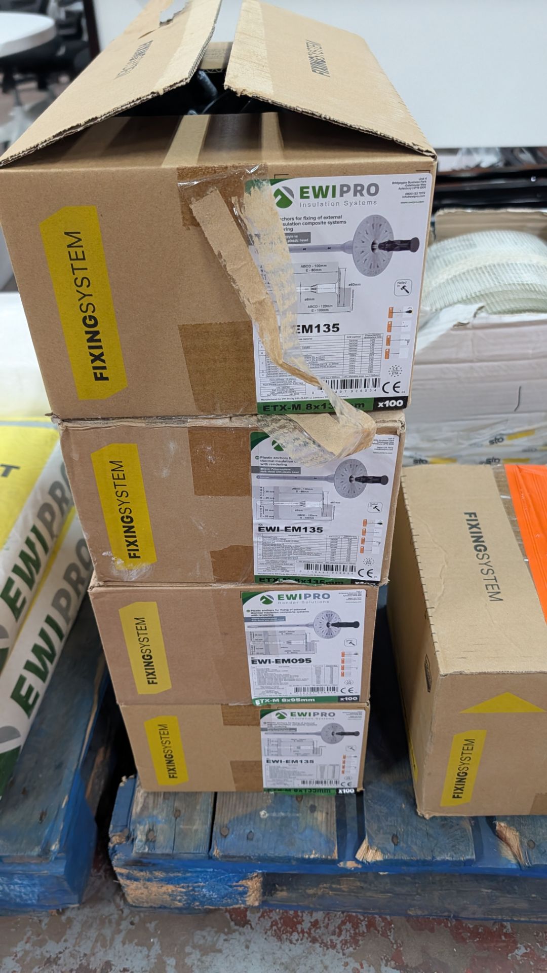 the contents of 2 Pallets of assorted Coatings and related items - Image 17 of 31