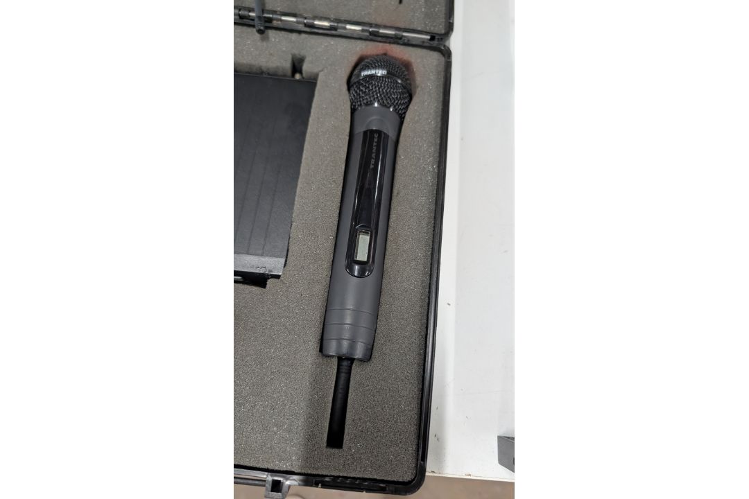 Trantec Wireless Microphone System comprising S4.5 Receiver, Handheld Wireless Microphone, Antennas, - Image 4 of 15