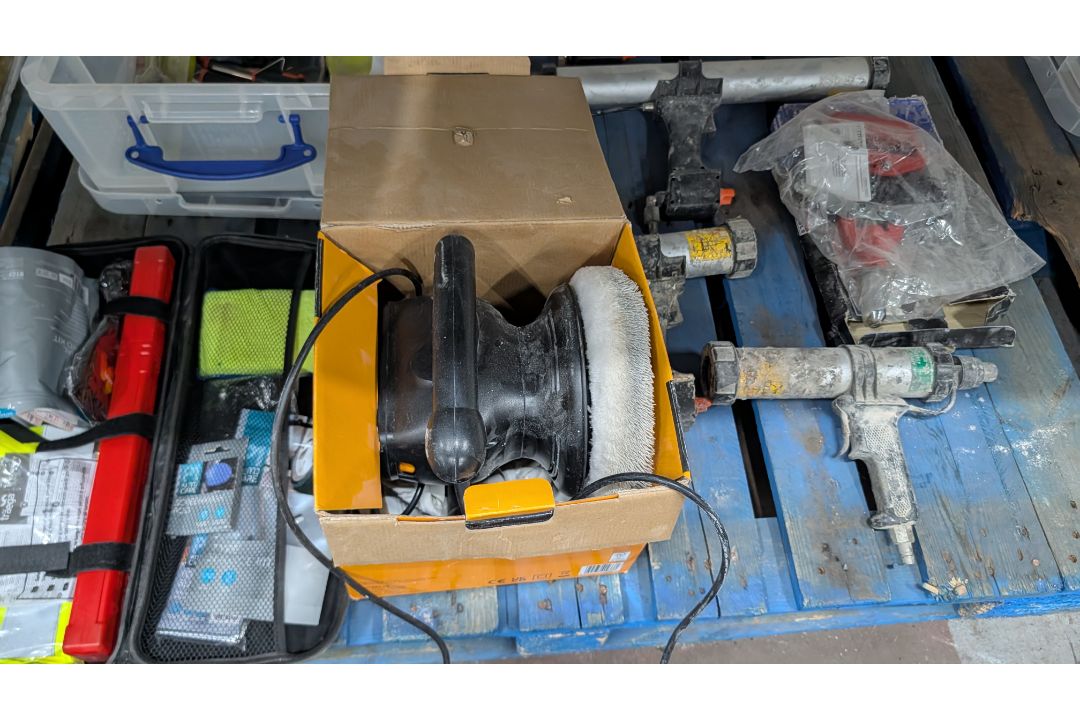 The contents of a Pallet of miscellaneous Tools and similar. Including Solder Irons, Cartridge Guns, - Image 6 of 15