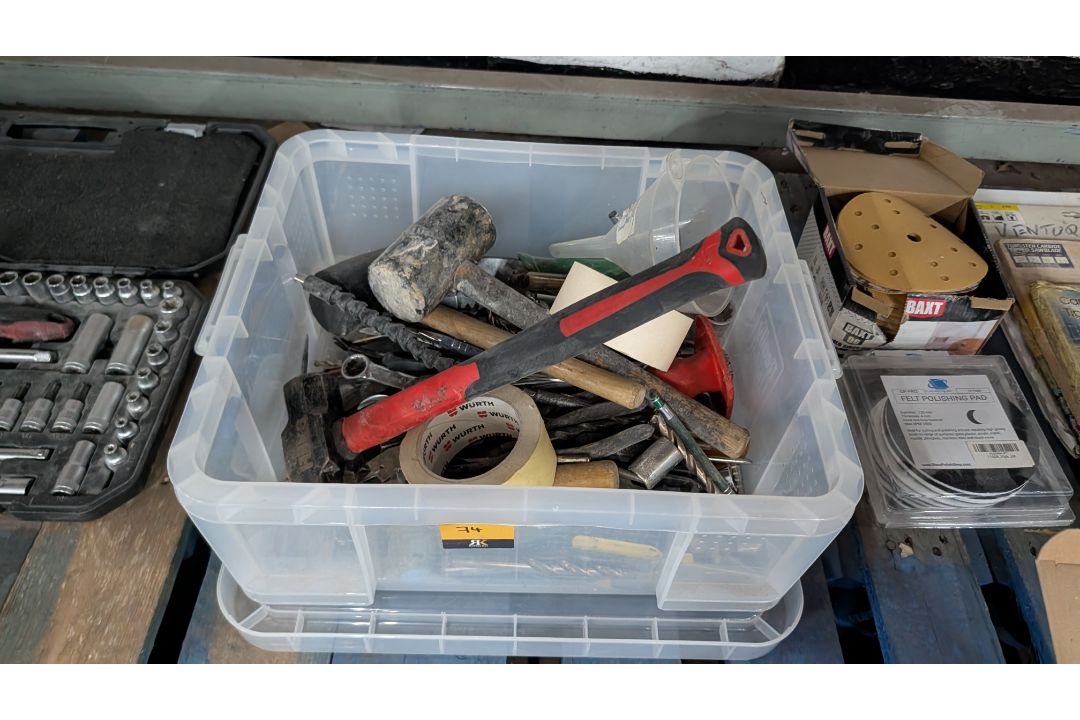The contents of a Pallet of Consumables including Blades, Sanding Discs, Hole Saw Kits, Hand Tools a - Image 5 of 17