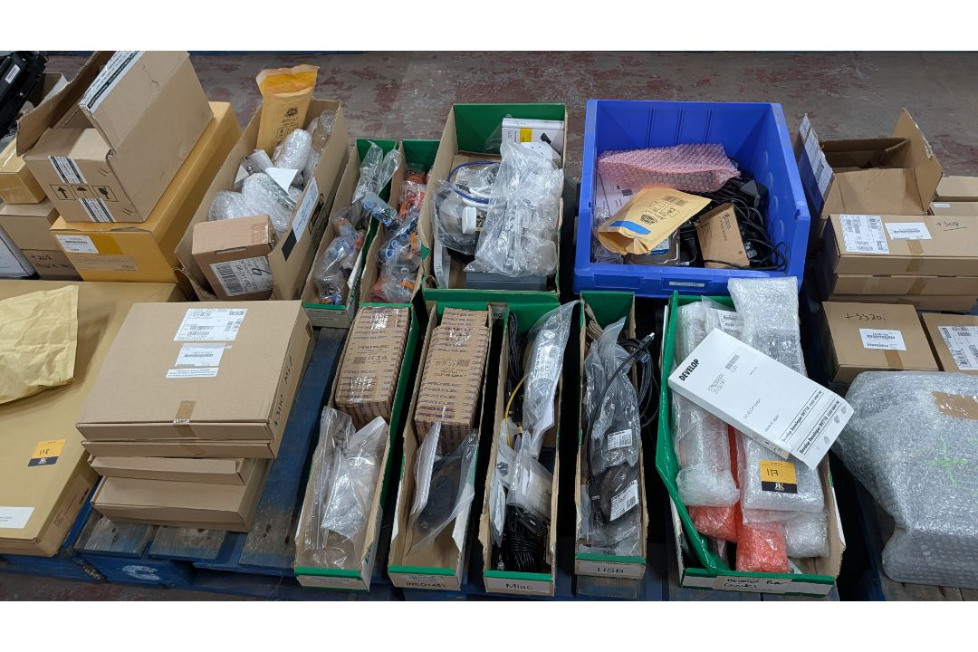 The contents of a Pallet of Printer/ Copier/ Electronic Spares and Consumables. - Image 2 of 16