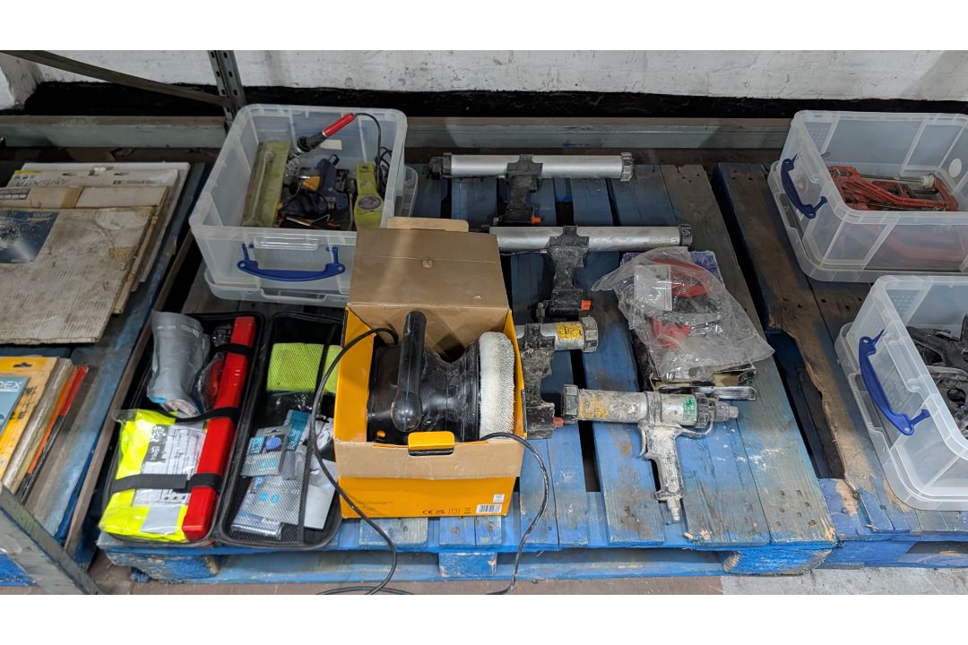 The contents of a Pallet of miscellaneous Tools and similar. Including Solder Irons, Cartridge Guns, - Image 14 of 15
