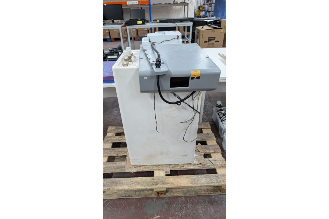 Phase Star Thermal Storage Unit. Model: ES10-HV-U. Possibly incomplete - appears used - Image 10 of 17