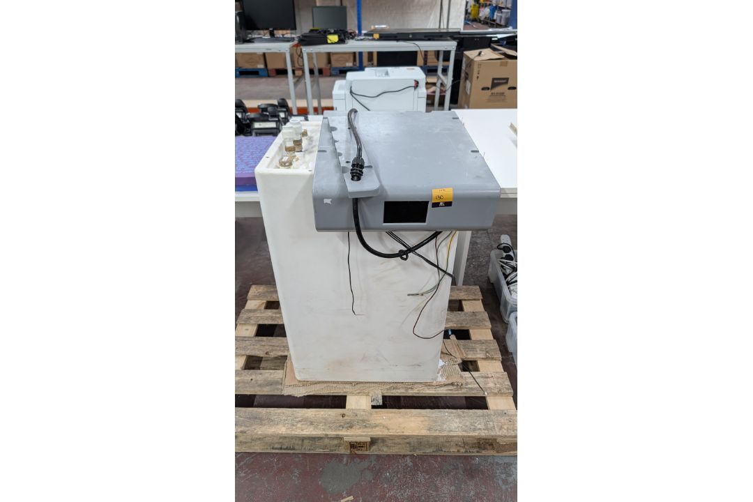 Phase Star Thermal Storage Unit. Model: ES10-HV-U. Possibly incomplete - appears used - Image 15 of 17