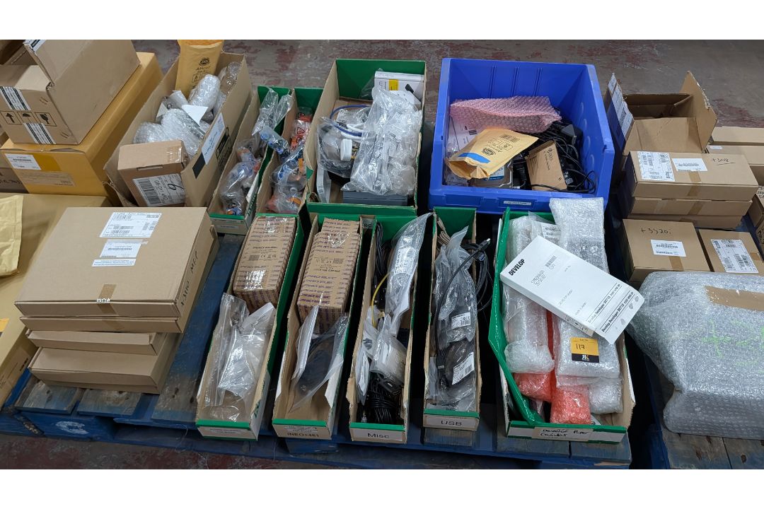 The contents of a Pallet of Printer/ Copier/ Electronic Spares and Consumables. - Image 3 of 16