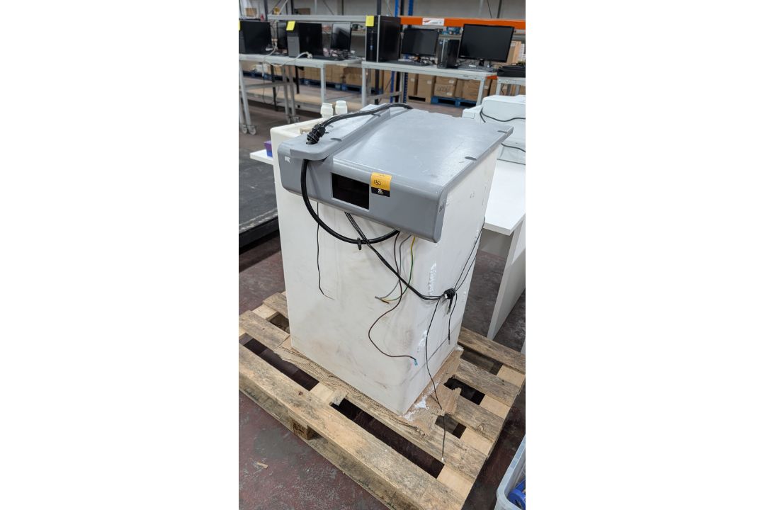 Phase Star Thermal Storage Unit. Model: ES10-HV-U. Possibly incomplete - appears used - Image 3 of 17