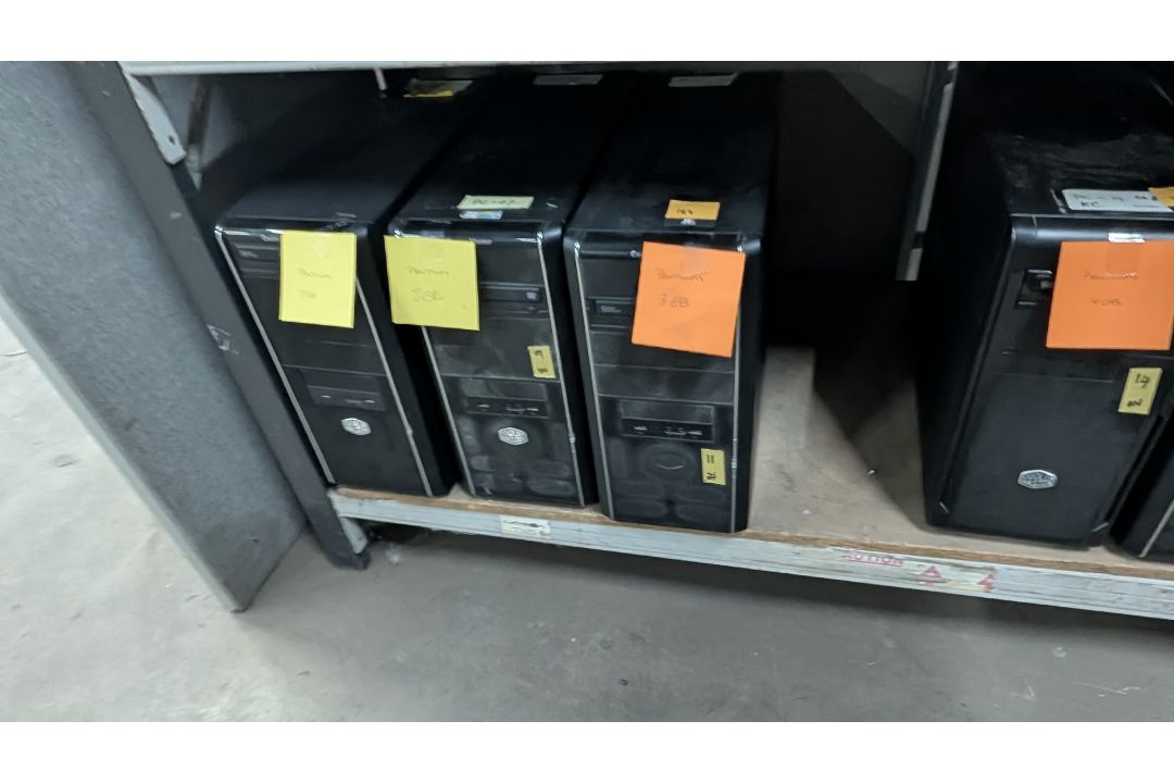 3 off Assorted Desktop Computers. - Image 3 of 11