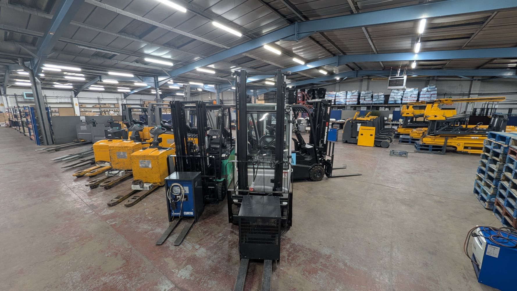 25 Fork Lift Trucks / Materials Handling, including Counter Balance, Narrow Aisle, Reach, Order Pickers, Pedestrian & More
