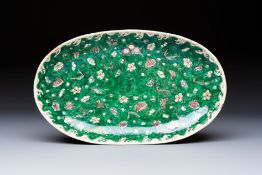 A Chinese verte biscuit oval dish, 19/20th C.