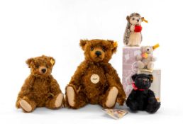 STEIFF TEDDY BEARS, to include Steiff Historic Miniature (030307, boxed), Ivo the Hedgehog (