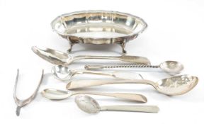 MIXED SILVER, including an oval pin tray on four raised feet, Emile Viner, Sheffield 1939; various