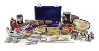COLLECTION OF SEWING ACCESSORIES, including numerous thimbles, 925 standard silver pin cushion in