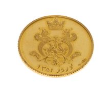FARAH PAHLAVI GOLD HALF PAHLAVI, AH1352 ۱۳۵۱ (1972), in multicoloured drawstring pouch, 4g