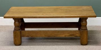 20TH CENTURY HEAVY OAK COFFEE TABLE, 46 (h) 124 (l) 60cms (w) Provenance: deceased estate Ynys Môn