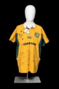 RUGBY UNION CLUB HOUSE: SIGNED AUSTRALIA WALLABIES JERSEY CIRCA 2004-2005, Canterbury branded jersey