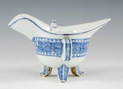 CHINESE BLUE & WHITE RITUAL VESSEL, JUE, decorated with taotie mask to the liewen style band, ring
