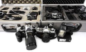 ASSORTED 35MM CAMERAS & ACCESSORIES, including Pentax and Minolta, lenses, flash guns, and other