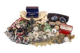 ASSORTMENT OF DECORATIVE COSTUME JEWELLERY & MISCELLANY, including filigree bracelet, metal pocket