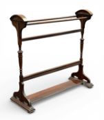 FINE QUALITY VICTORIAN MAHOGANY TOWEL RAIL, arched end caps with carved fan detail, turned end