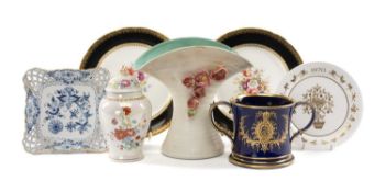ASSORTED CERAMICS, 20th century and later, including Meissen blue onion design square dish with