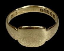 9CT GOLD SIGNET RING, 2.2g Provenance: private collection Conwy