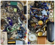 ASSORTED COSTUME JEWELLERY Provenance: private collection Cheshire