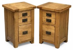 PAIR OF MODERN OAK THREE-DRAWER BEDSIDE CHESTS, 70 (h) x 45 (w) x 40cms (d) (2) Provenance: deceased