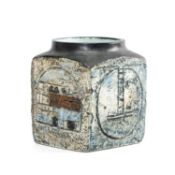 TROIKA POTTERY MARMALADE JAR, signed indistinctly with initials 'LT' (Linda Taylor?) to base, 9.5cms