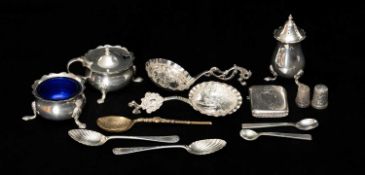 ASSORTED SILVER COLLECTABLES, including pair Dutch novelty caddy spoons, three-piece cruet set