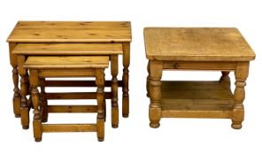 MODERN PINE GOOD NEST OF THREE COFFEE TABLES, 51 (h) x 72 (w) x 42cms (d), and a square two-tier