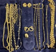 9CT GOLD PENDANT WITH FINE-LINK CHAIN, approx. 1.4g, with an assortment of gold tone chains and