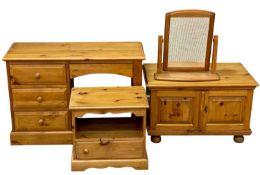 MODERN PINE ASSORTMENT to include a single pedestal desk, 77 (h) x 111 (w) x 44cms (d), and assorted