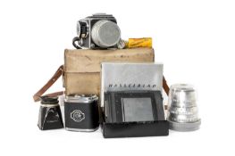 MEDIUM FORMAT HASSELBLAD 500C CAMERA (made in Sweden by Victor Hasselblad), with standard lens (Carl