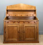 19TH C. PINE COUNTRY DRESSER, raised shaped back with five spice drawers, base with three frieze
