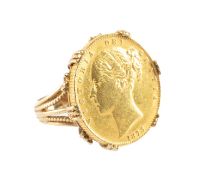 GOLD SOVEREIGN RING, set with 1873 Victoria young head gold sovereign, obv. young head rev.