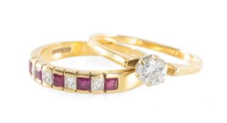 RUBY & DIAMOND HALF-ETERNITY RING in 18ct gold, set with five square-cut rubies dispersed with