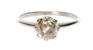 WHITE METAL DIAMOND SOLITAIRE RING, claw set, the round-cut stone measuring 1.0cts approx., ring