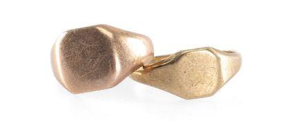 9CT GOLD SIGNET RING (uninscribed), Birmingham 1922, size J, 4.4g; and a further 9ct gold signet